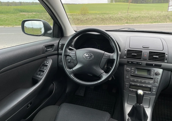Toyota Avensis cena 19900 przebieg: 208000, rok produkcji 2008 z Nidzica małe 352